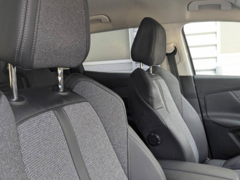 Photo 7 du bon plan PEUGEOT 3008 1.5 BlueHDi 130ch E6.c Allure S&S  6cv occasion à 15990 €