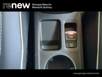 Photo 11 du bon plan RENAULT Captur 1.6 E-Tech hybride 145ch Techno Fast Track occasion à 18990 €