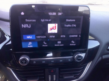 Photo 9 du bon plan FORD Fiesta 1.0 EcoBoost 100ch Stop&Start Cool & Connect 5p E85 occasion à 11900 €