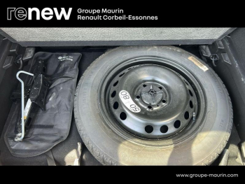 Photo 10 du bon plan RENAULT Captur 1.6 E-Tech hybride 145ch Techno Fast Track occasion à 19380 €