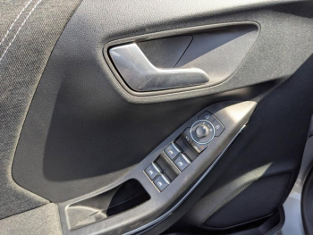 Photo 8 du bon plan FORD Puma 1.0 Flexifuel 125ch S&S mHEV Titanium occasion à 15398 €