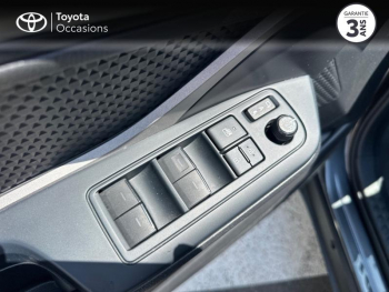 Photo 24 du bon plan TOYOTA C-HR 1.8 Hybride 122ch Dynamic Business E-CVT occasion à 17990 €