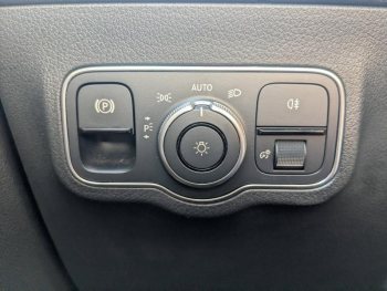 Photo 18 du bon plan MERCEDES-BENZ Classe GLA 200 d 150ch Progressive Line 8G-DCT occasion à 31912 €