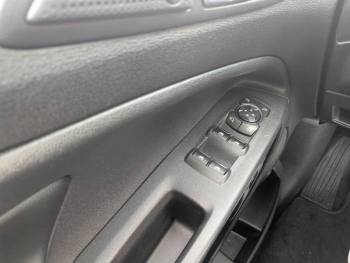 Photo 15 du bon plan FORD EcoSport 1.0 EcoBoost 125ch Titanium 141g occasion à 16480 €