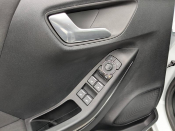 Photo 8 du bon plan FORD Puma 1.0 EcoBoost 125ch S&S mHEV ST-Line Powershift occasion à 21400 €