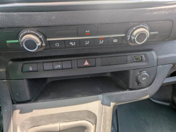 Photo 19 du bon plan CITROEN Jumpy Fg VUL M 1.5 BlueHDi 120ch S&S occasion à 18390 €
