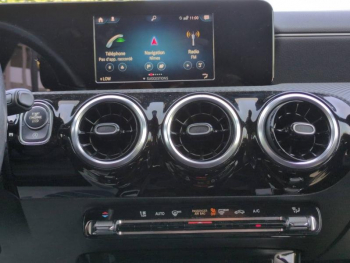 Photo 21 du bon plan MERCEDES-BENZ Classe A 200 163ch Style Line 7G-DCT occasion à 20900 €