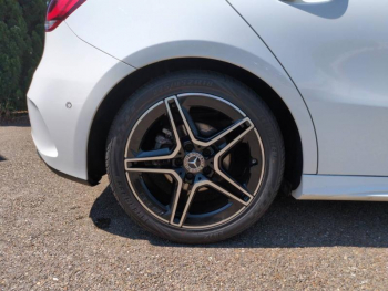 Photo 11 du bon plan MERCEDES-BENZ Classe A 180 d 116ch AMG Line 7G-DCT occasion à 18990 €