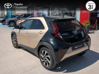 Photo 2 du bon plan TOYOTA Aygo X 1.0 VVT-i 72ch Design S-CVT MY23 occasion à 15990 €