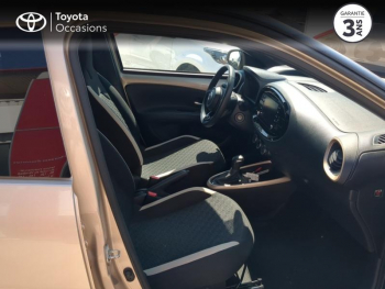 Photo 6 du bon plan TOYOTA Aygo X 1.0 VVT-i 72ch Design S-CVT MY23 occasion à 15990 €