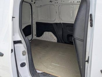 Photo 9 du bon plan PEUGEOT Partner Standard 650kg BlueHDi 100ch S&S BVM5 Premium sans TVA occasion à 13451 €