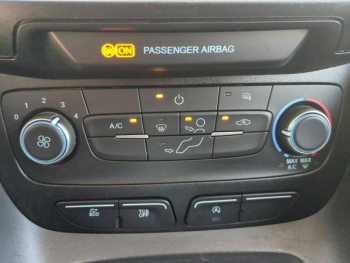 Photo 20 du bon plan FORD Transit Connect VUL L2 1.0E 100ch E85 Trend occasion à 17988 €