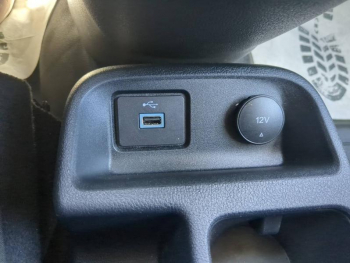Photo 23 du bon plan FORD Transit Connect VUL L2 1.0E 100ch E85 Trend occasion à 17988 €
