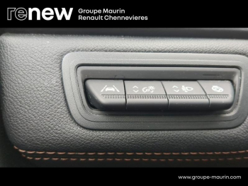Photo 23 du bon plan RENAULT Captur 1.3 TCe 155ch FAP Initiale Paris EDC - 20 occasion à 16999 €