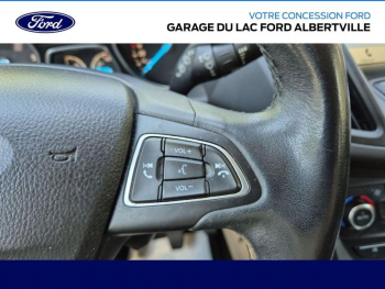 Photo 13 du bon plan FORD Kuga 1.5 TDCi 120ch Stop&Start Titanium 4x2 Euro6.2 occasion à 14990 €
