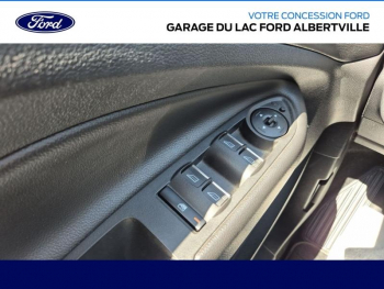 Photo 22 du bon plan FORD Kuga 1.5 TDCi 120ch Stop&Start Titanium 4x2 Euro6.2 occasion à 14990 €
