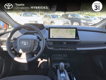 Photo 8 du bon plan TOYOTA Prius Rechargeable 2.0 Hybride Rechargeable 223ch Design occasion à 30990 €