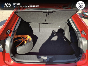 Photo 10 du bon plan TOYOTA Prius Rechargeable 2.0 Hybride Rechargeable 223ch Design occasion à 30990 €