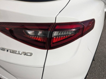 Photo 8 du bon plan ALFA ROMEO Stelvio 2.2 Diesel 160ch Super AT8 MY19 occasion à 18990 €