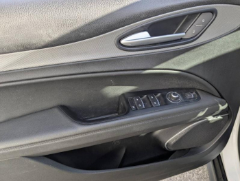 Photo 12 du bon plan ALFA ROMEO Stelvio 2.2 Diesel 160ch Super AT8 MY19 occasion à 18990 €