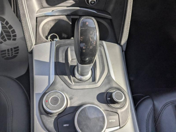 Photo 18 du bon plan ALFA ROMEO Stelvio 2.2 Diesel 160ch Super AT8 MY19 occasion à 18990 €