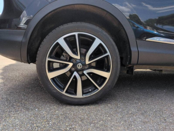 Photo 12 du bon plan NISSAN Qashqai 1.6 dCi 130ch Premier Edition All-Mode 4x4-i occasion à 12480 €