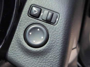 Photo 14 du bon plan NISSAN Qashqai 1.6 dCi 130ch Premier Edition All-Mode 4x4-i occasion à 12480 €