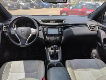 Photo 15 du bon plan NISSAN Qashqai 1.6 dCi 130ch Premier Edition All-Mode 4x4-i occasion à 12480 €