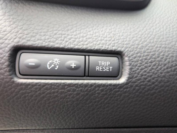 Photo 18 du bon plan NISSAN Qashqai 1.6 dCi 130ch Premier Edition All-Mode 4x4-i occasion à 12480 €