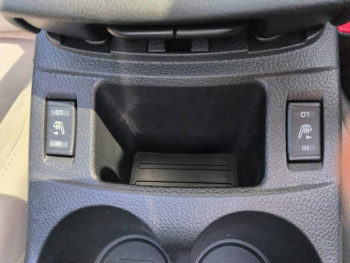 Photo 25 du bon plan NISSAN Qashqai 1.6 dCi 130ch Premier Edition All-Mode 4x4-i occasion à 12480 €