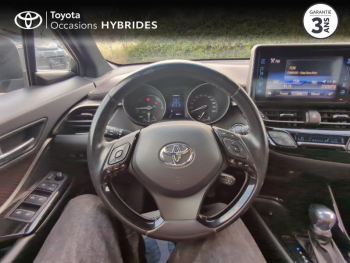 Photo 9 du bon plan TOYOTA C-HR 122h Distinctive 2WD E-CVT occasion à 18980 €