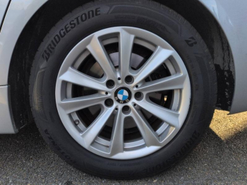 Photo 10 du bon plan BMW Série 5 518dA 150ch Lounge Plus occasion à 11990 €