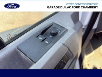 Photo 14 du bon plan VOLKSWAGEN Crafter Fg VUL 35 L3H3 2.0 TDI 140ch Business Traction occasion à 33990 €