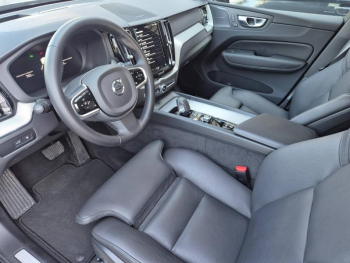 Photo 4 du bon plan VOLVO XC60 T6 Hybride Rechargeable 253 + 145ch Ultra Style Dark Geartronic 8 AWD occasion à 51990 €