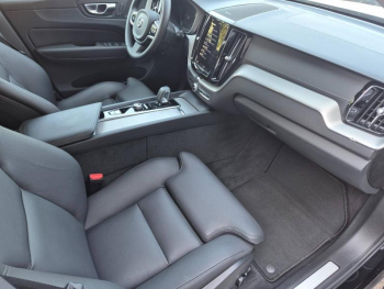 Photo 13 du bon plan VOLVO XC60 T6 Hybride Rechargeable 253 + 145ch Ultra Style Dark Geartronic 8 AWD occasion à 51990 €