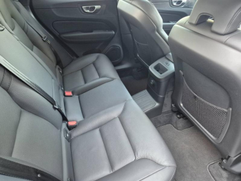 Photo 14 du bon plan VOLVO XC60 T6 Hybride Rechargeable 253 + 145ch Ultra Style Dark Geartronic 8 AWD occasion à 51990 €