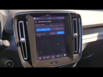 Photo 35 du bon plan VOLVO XC40 B3 163ch Ultra DCT 7 occasion à 37290 €