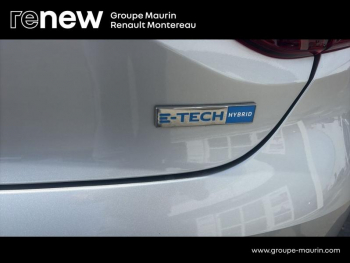 Photo 9 du bon plan RENAULT Clio 1.6 E-Tech hybride 145ch Evolution occasion à 15990 €