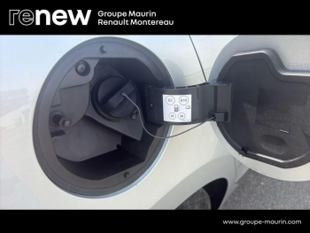 Photo 10 du bon plan RENAULT Clio 1.6 E-Tech hybride 145ch Evolution occasion à 15990 €