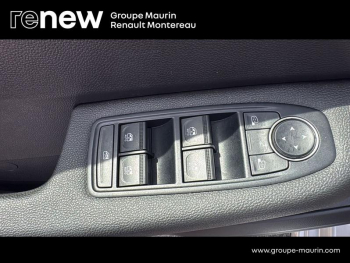 Photo 18 du bon plan RENAULT Clio 1.6 E-Tech hybride 145ch Evolution occasion à 15990 €