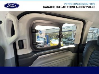 Photo 18 du bon plan FORD Tourneo Custom 320 L2H1 2.0 EcoBlue 170ch Titanium 4x4 BVA8 occasion à 46990 €