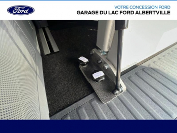 Photo 22 du bon plan FORD Tourneo Custom 320 L2H1 2.0 EcoBlue 170ch Titanium 4x4 BVA8 occasion à 46990 €