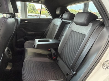 Photo 9 du bon plan VOLKSWAGEN T-Roc 1.5 TSI EVO 150ch R-Line DSG7 S&S occasion à 23990 €