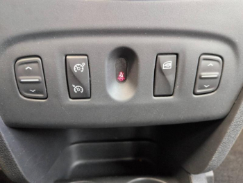 Photo 17 du bon plan DACIA Sandero 0.9 TCe 90ch occasion à 8990 €