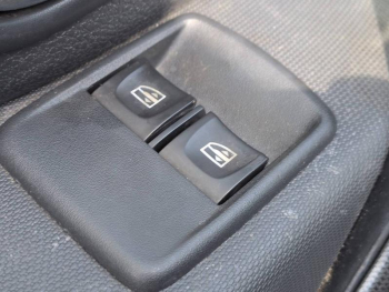 Photo 19 du bon plan DACIA Sandero 0.9 TCe 90ch occasion à 8990 €