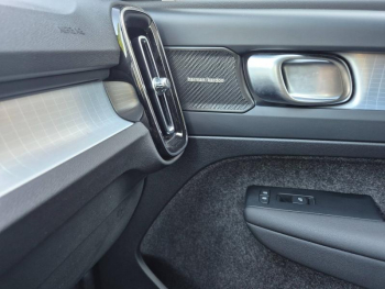 Photo 29 du bon plan VOLVO XC40 B3 163ch Ultra DCT 7 occasion à 38990 €