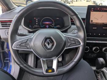 Photo 10 du bon plan RENAULT Clio 1.6 E-Tech hybride 145ch RS Line occasion à 17290 €