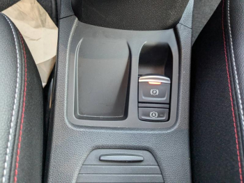 Photo 18 du bon plan RENAULT Clio 1.6 E-Tech hybride 145ch RS Line occasion à 17290 €