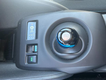 Photo 16 du bon plan NISSAN Leaf 150ch 40kWh Acenta 22 occasion à 13990 €