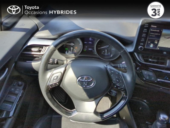 Photo 12 du bon plan TOYOTA C-HR 184h Collection 2WD E-CVT MC19 occasion à 21290 €
